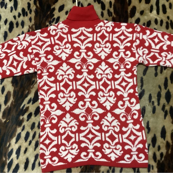 WORTHINGTON ESSENTIALS CHRISTMAS SWEATER. - Picture 2 of 5